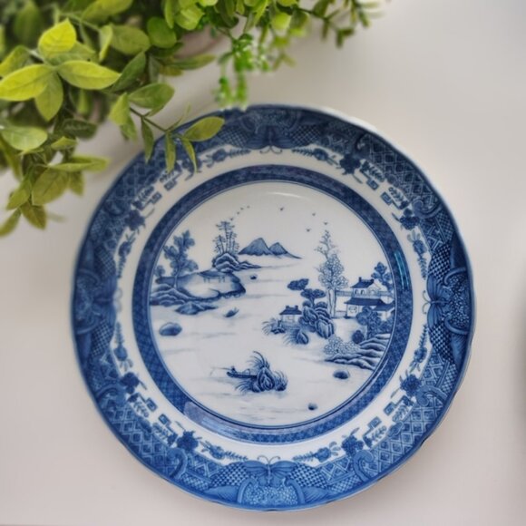 Mottahedeh Blue Canton Dagger Mountain Porcelain Dinner Plate |11.25" | Set of 4 - Picture 4 of 6